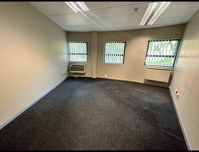 358M² OFFICE TO LET IN PARKTOWN